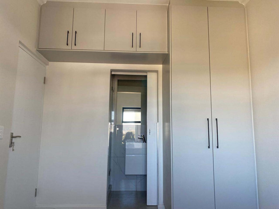 1 Bedroom Property for Sale in Table View Western Cape